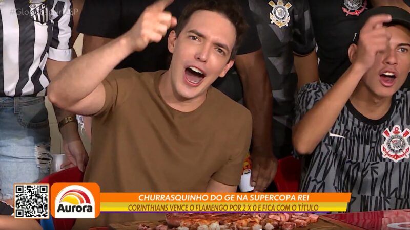 Torcedores do Corinthians acompanharam o jogo com torcedores do Palmeiras e do Santos na Supercopa do Rei