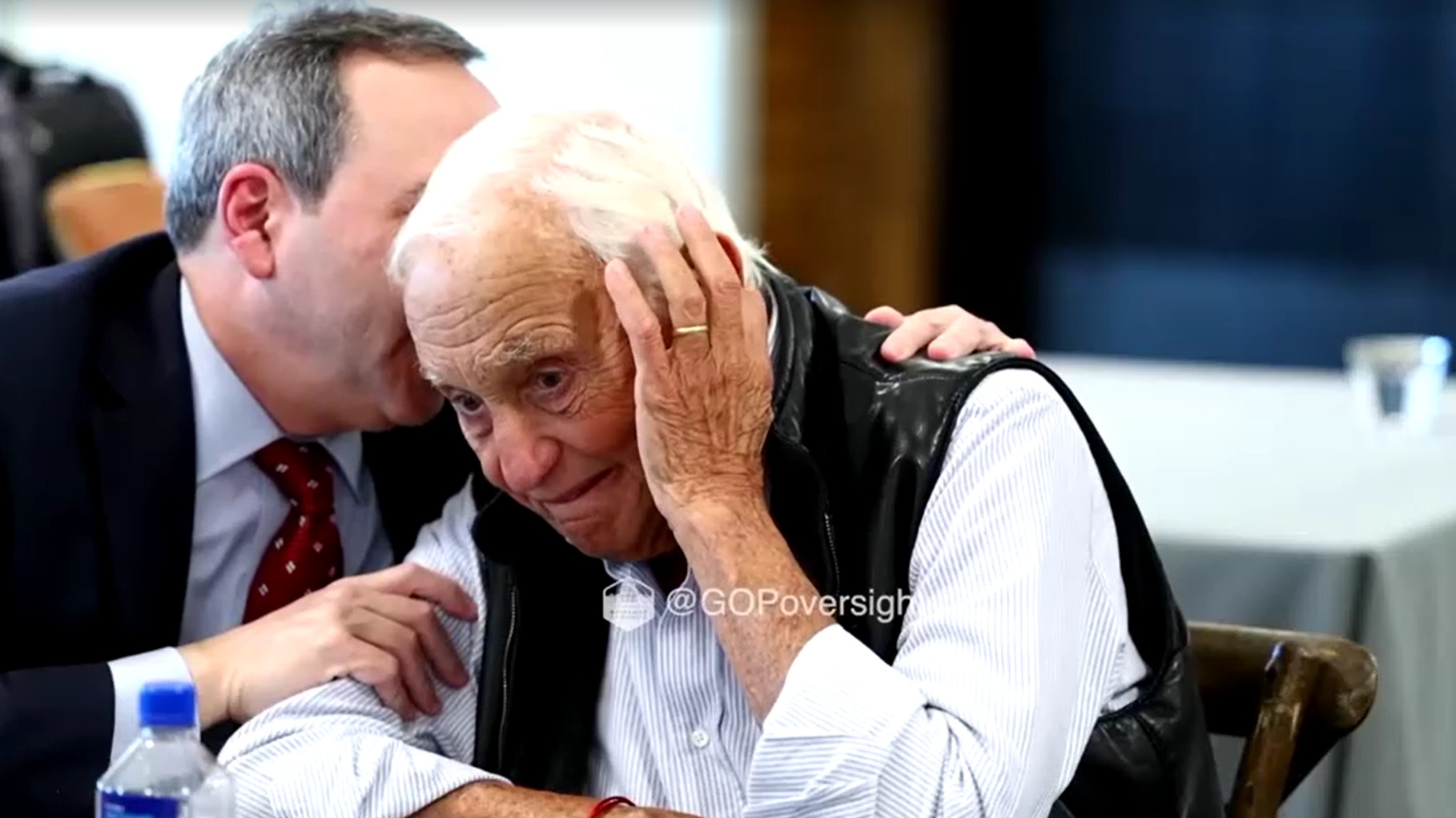 ‘Vou te matar’: advertência de advogado a ex-CEO da Victoria’s Secret vaza durante depoimento do caso Epstein