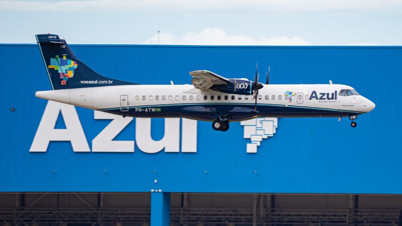 Ações da Azul despencam 36% com oferta bilionária para reestruturação