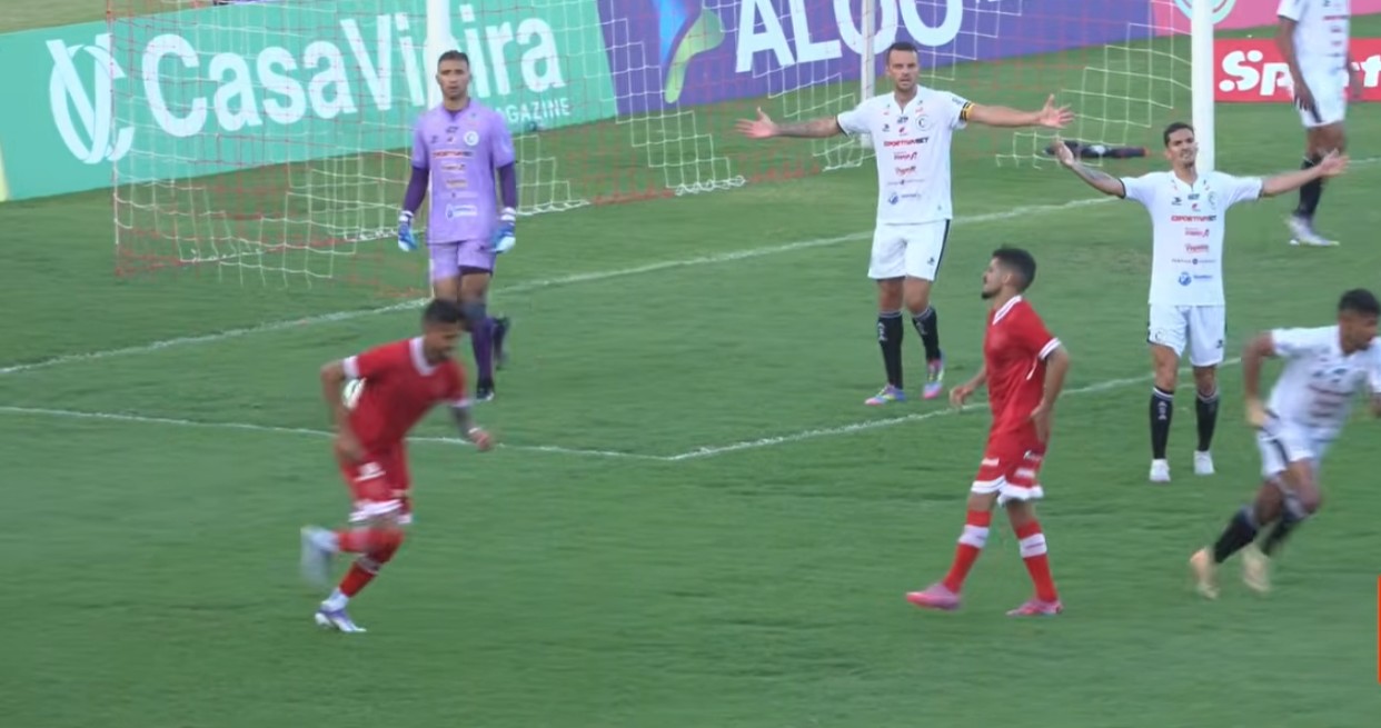 Danielzinho preocupa? CRB inicia a semana com dúvidas na zaga, na lateral e no meio-campo