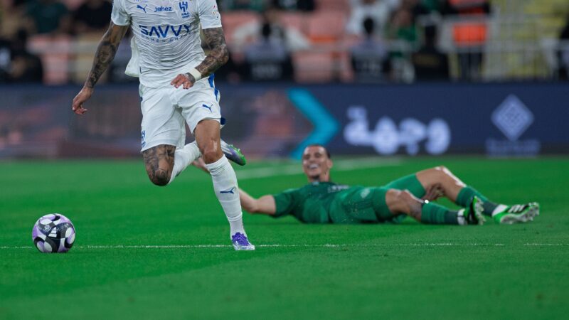 Reforço de R$ 335 milhões, Darwin Núñez pode deixar Al-Hilal com chegada de Benzema