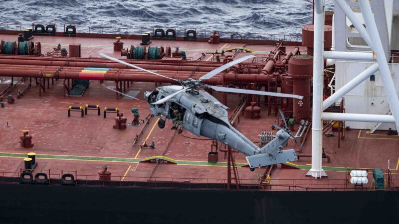 Estados Unidos interceptam mais um petroleiro no Oceano Índico