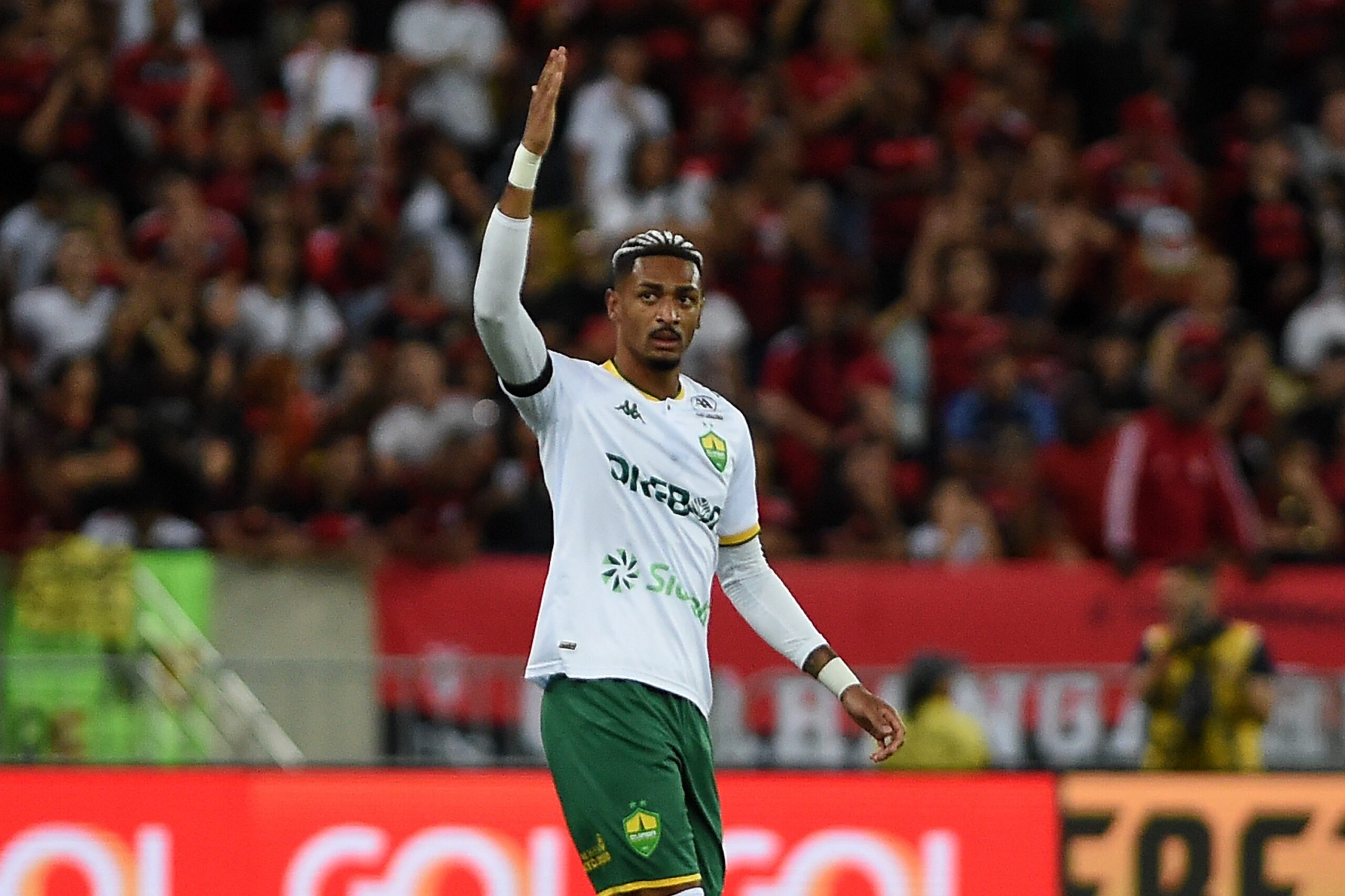 Cuiabá empresta atacante Derik Lacerda ao Baltika, da Rússia