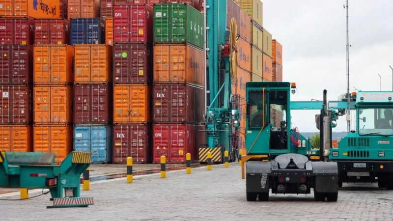 Alta na tarifa de importação pode arrecadar até R$ 20 bilhões neste ano e troca por produtos nacionais é ‘incerta’, diz órgão do Senado