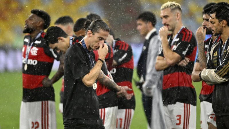 Filipe Luís avalia derrota do Flamengo e vice na Recopa: “Fizemos um grande jogo”