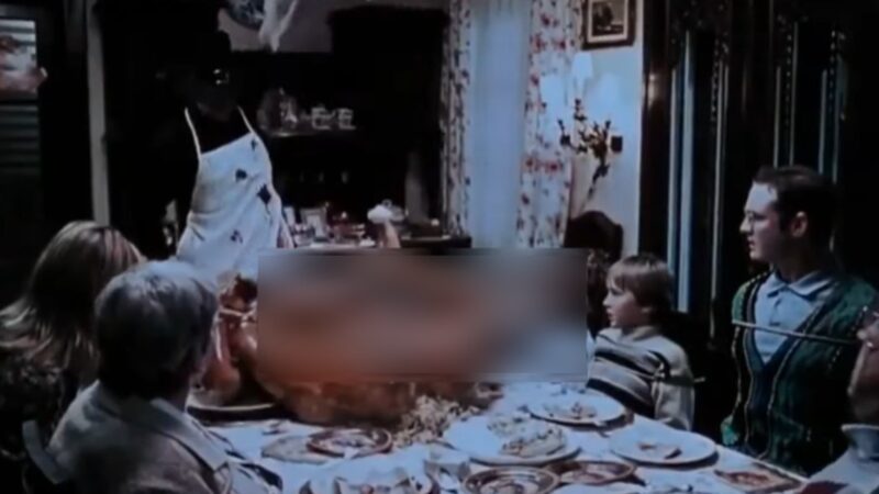 É #FAKE que fotos de canibalismo estejam nos arquivos de Epstein; imagens mostram bastidores de filme de terror