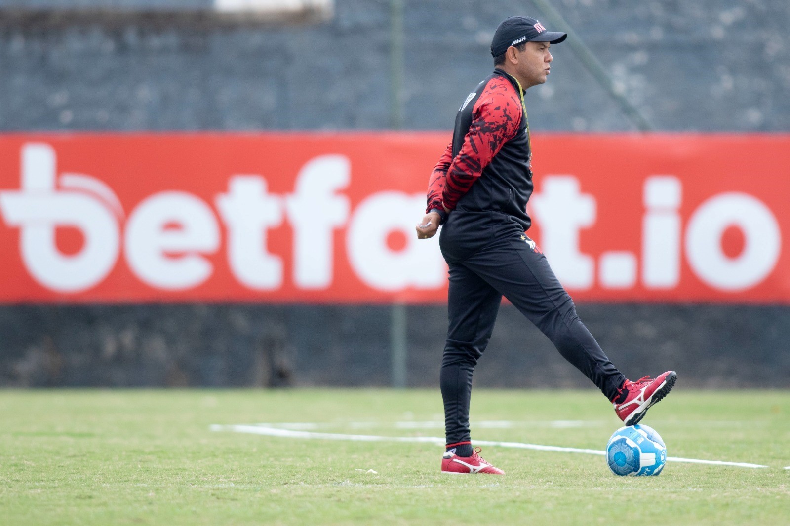 Linense anuncia Marcinho, ex-Ituano, como técnico para a reta final da A2