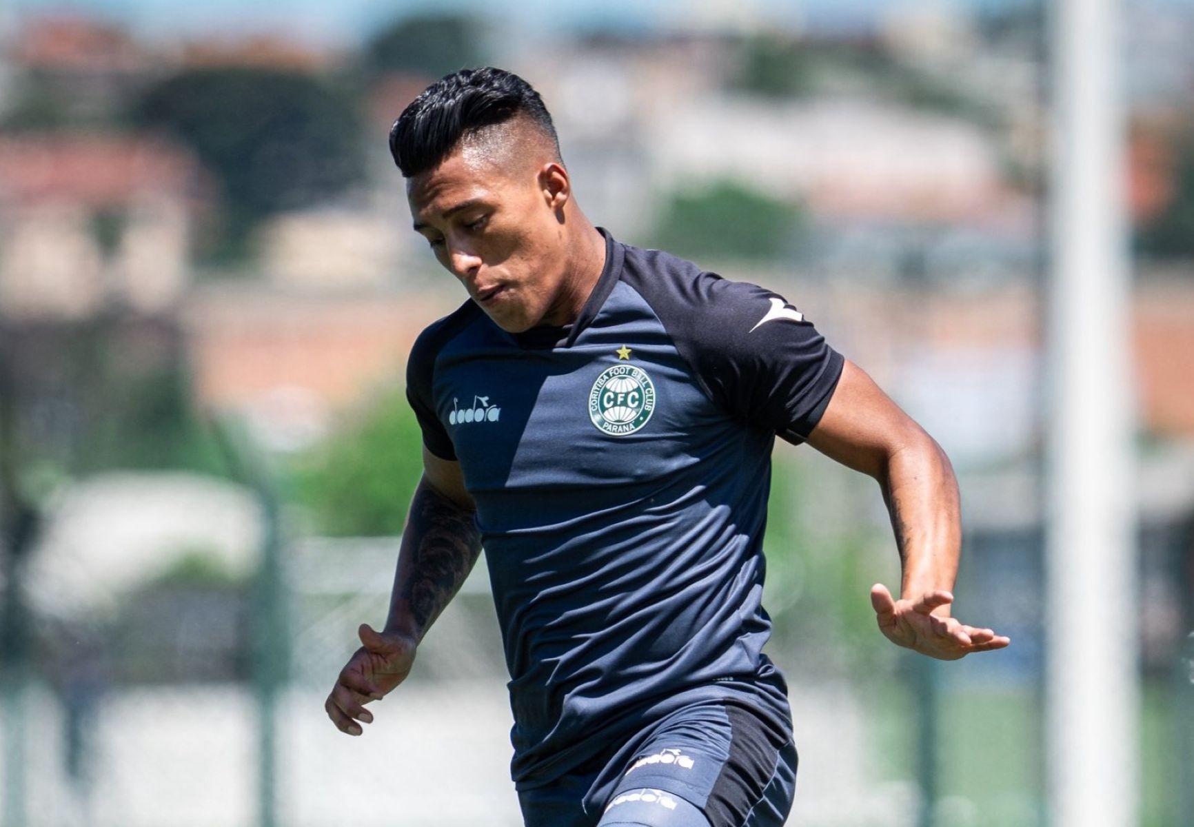 Coritiba: Sebastián Gómez mantém cronograma físico e ganha possível data para voltar a jogar