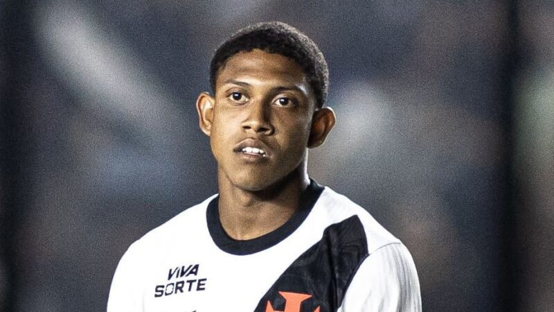 Último jogo com time misto? Veja quem pode ter chance de ouro para se firmar no Vasco