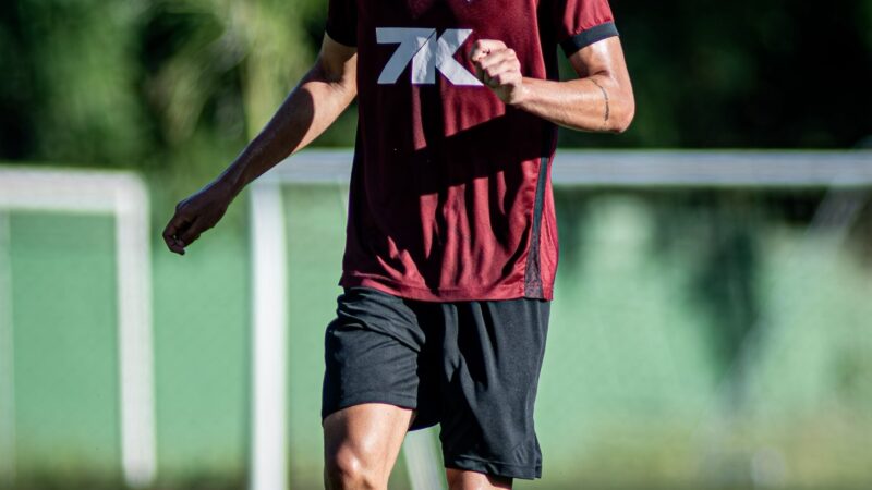 Um mês após contratação, Vitória acerta saída de Diogo Silva para o futebol húngaro