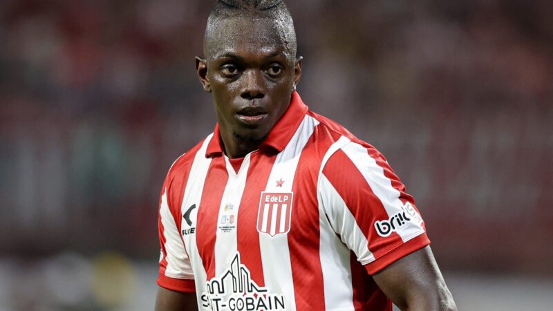 Boca encaminha a contratação de Cetré, atacante que esteve perto de assinar com o Athletico