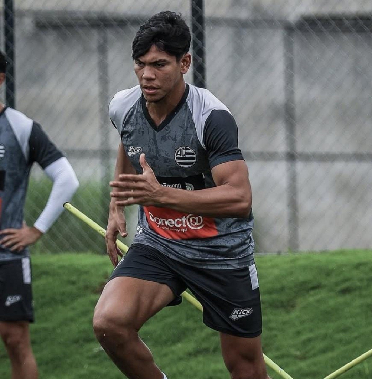 Athletic fecha com Gabriel Índio até o fim de 2028 e anuncia goleiro com longa passagem pela Europa