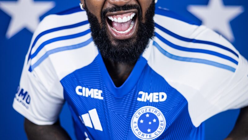 Brasil gasta quase R$ 1 bilhão e lidera ranking global de transferências na janela de janeiro