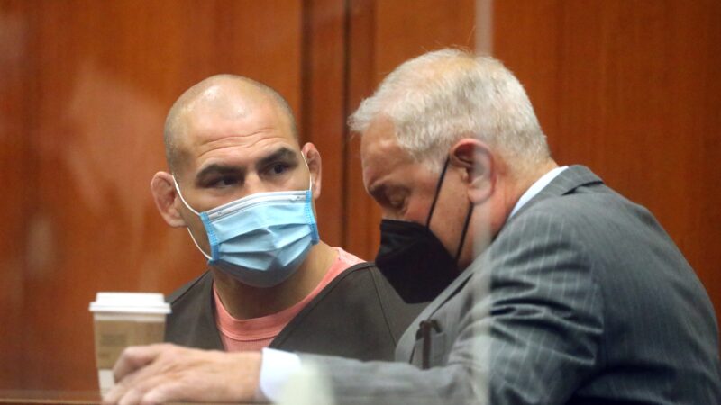 Cain Velásquez recebe liberdade condicional após 10 meses de prisão