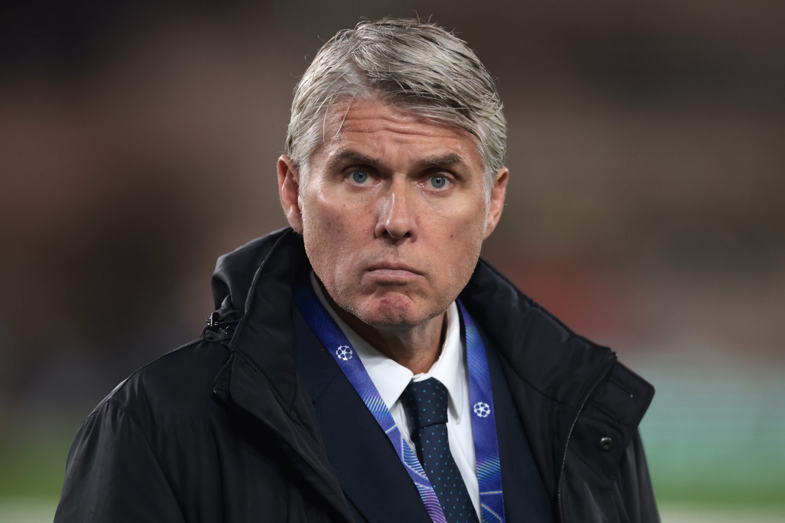 Chefe de arbitragem da Uefa critica “intervenções microscópicas” do VAR