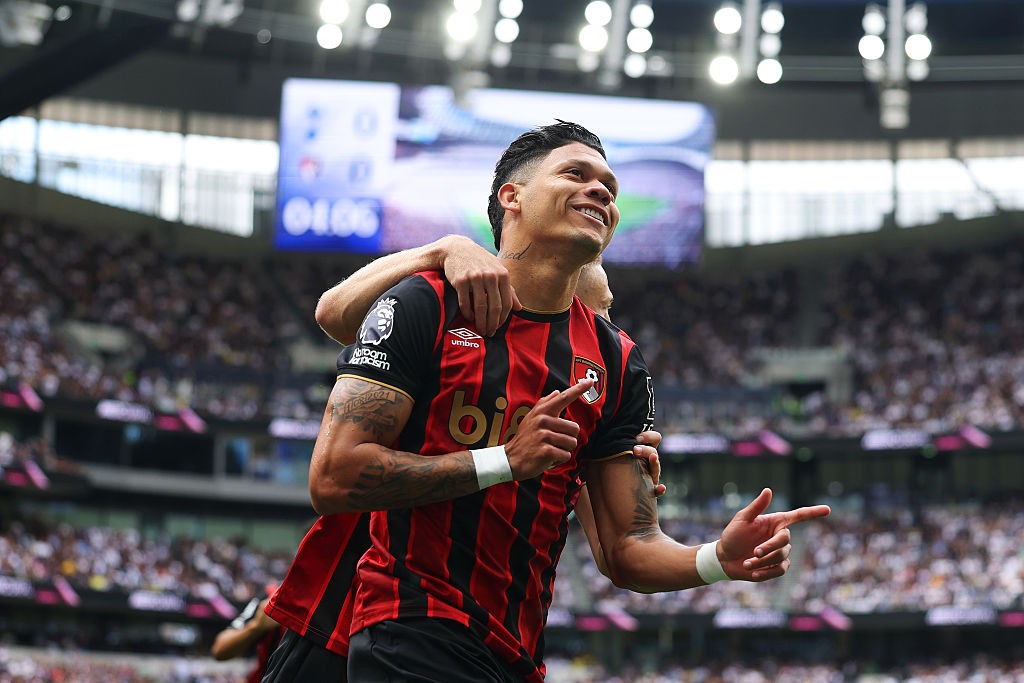 Como valores e características dificultam a busca do Flamengo por um centroavante no mercado