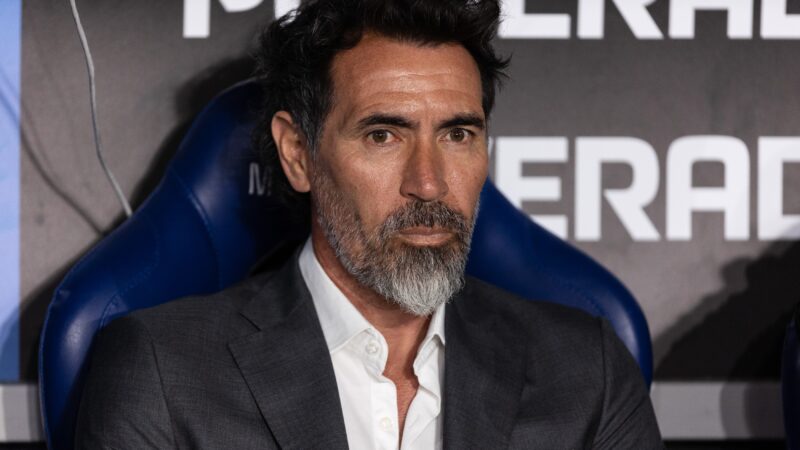 Técnico do Estudiantes, Eduardo Domínguez entra na mira do Atlético-MG para substituir Sampaoli