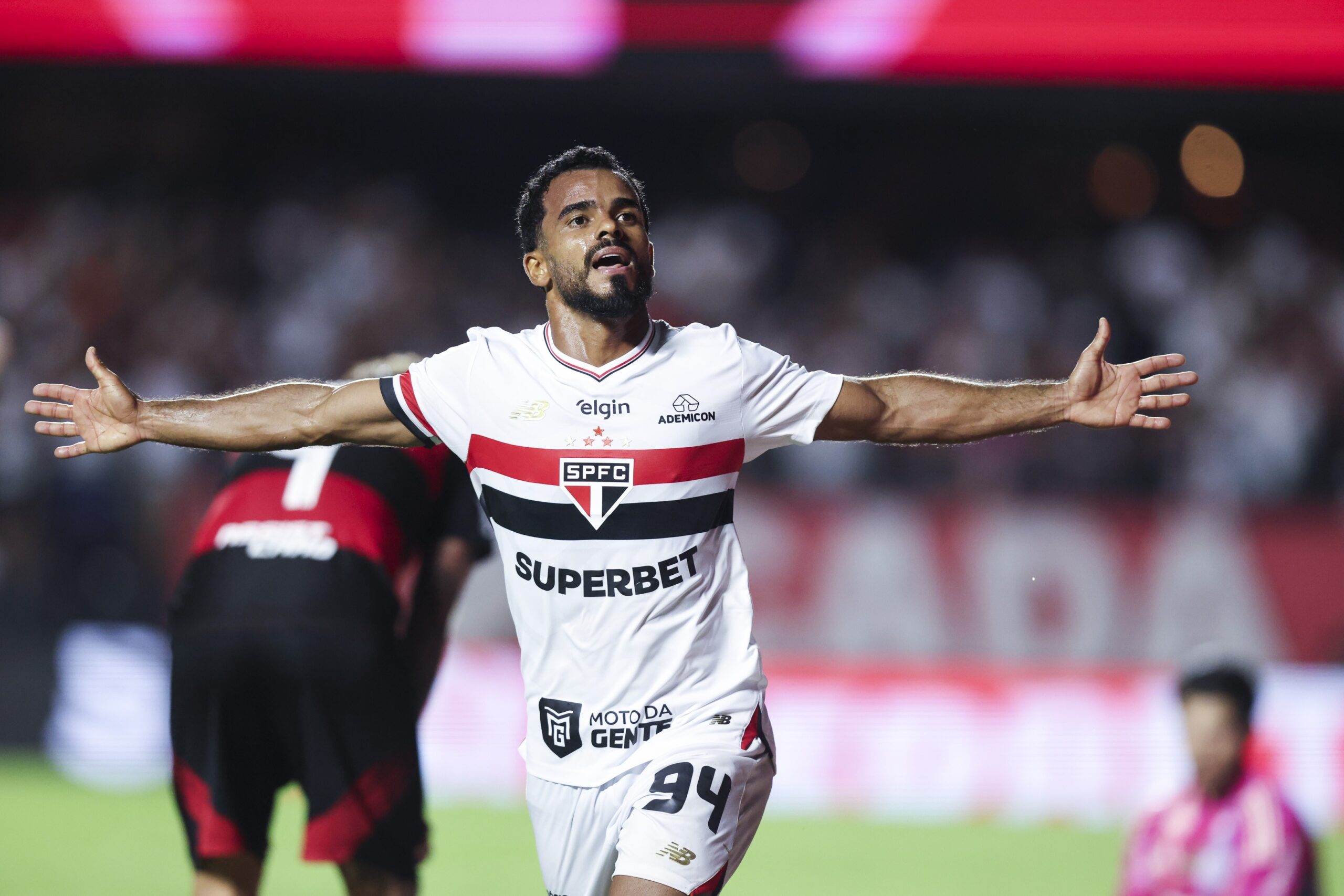 São Paulo cumpre objetivos no mercado, mas mantém busca por reforços sem custos