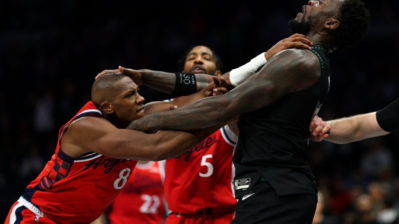 NBA: jogadores trocam agressões em Timberwolves x Clippers
