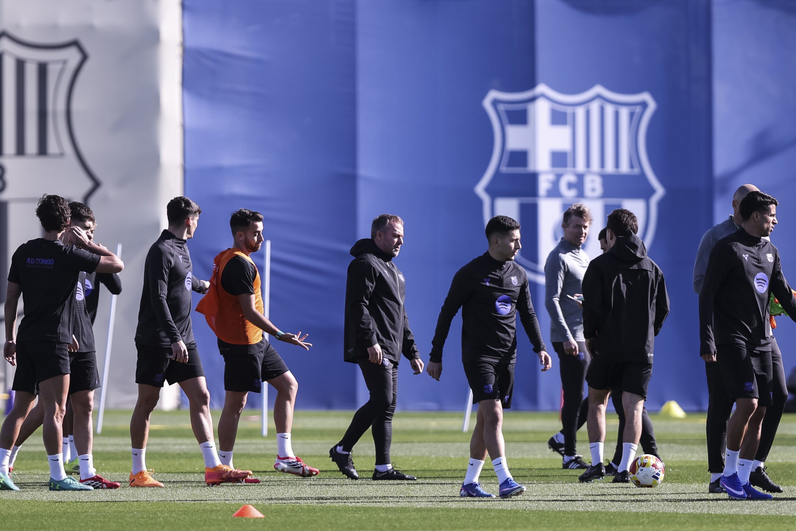 Barcelona se reúne para “aparar as arestas” após vexame na Copa do Rei e fim da liderança em La Liga