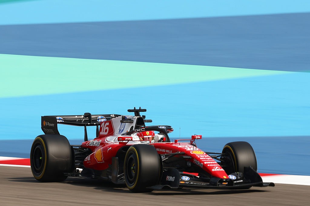 Leclerc lidera 2ª manhã de testes da F1 2026 no Bahrein