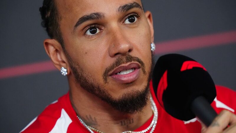 Hamilton apoia Vini Jr. após denúncia de racismo na Champions League