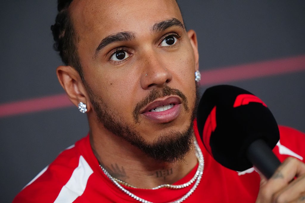 Hamilton apoia Vini Jr. após denúncia de racismo na Champions League