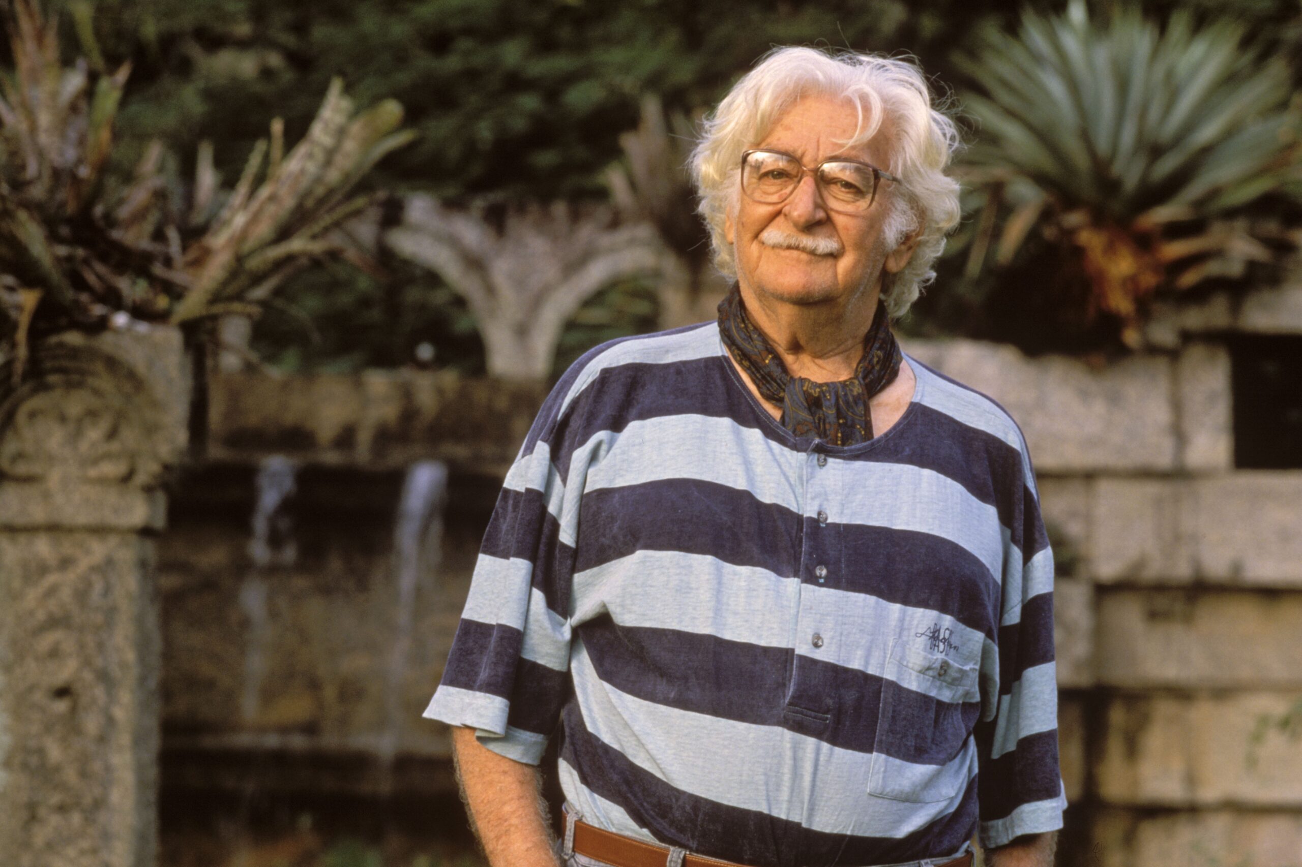 Botafogo Samba Clube leva desfile sobre Burle Marx à Sapucaí; veja letra do samba e detalhes do enredo