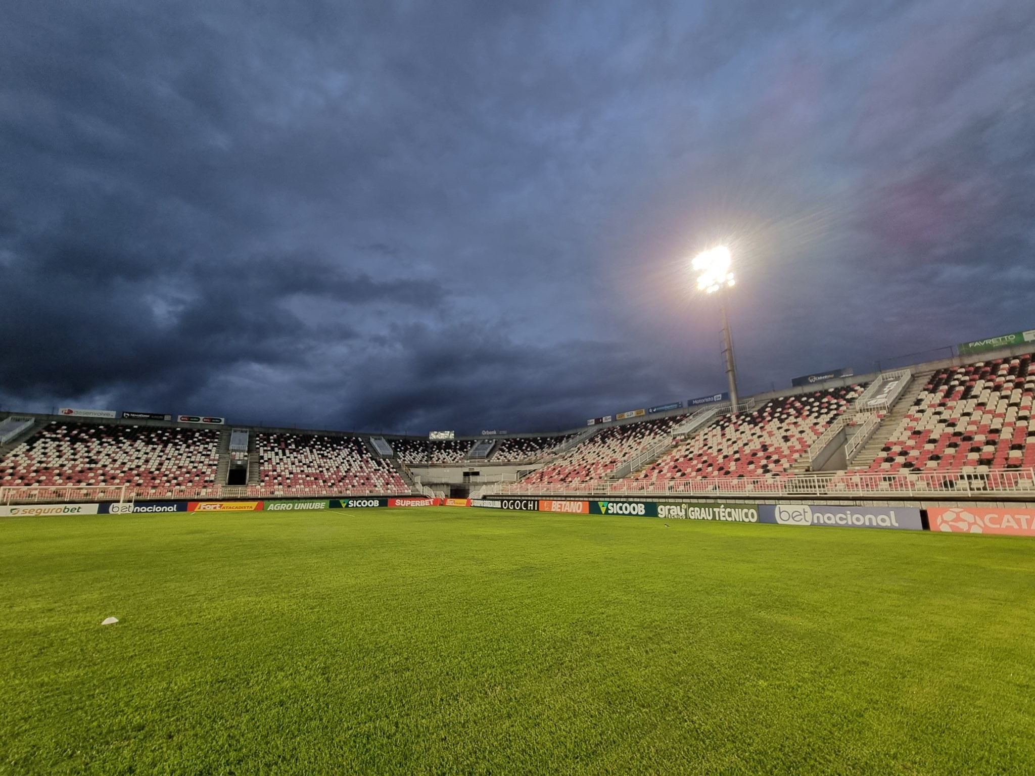 Joinville x CSA: onde assistir ao vivo, horário e escalações