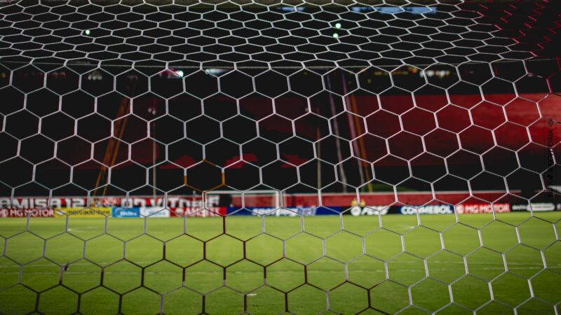 Vitória x Flamengo: onde assistir ao vivo, horário e escalações