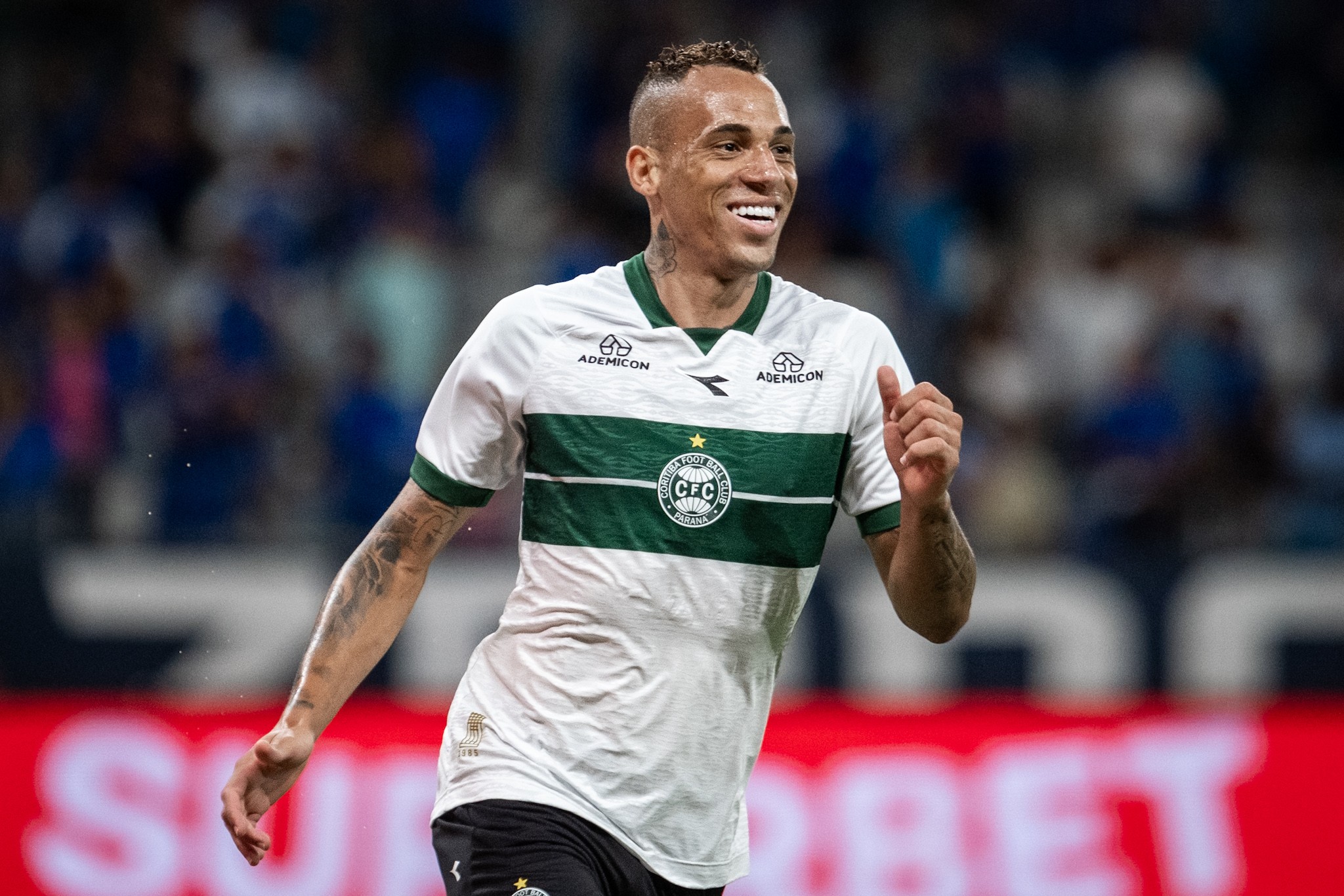 Breno Lopes ignora rótulo de “mais caro” após primeiro gol no Coritiba