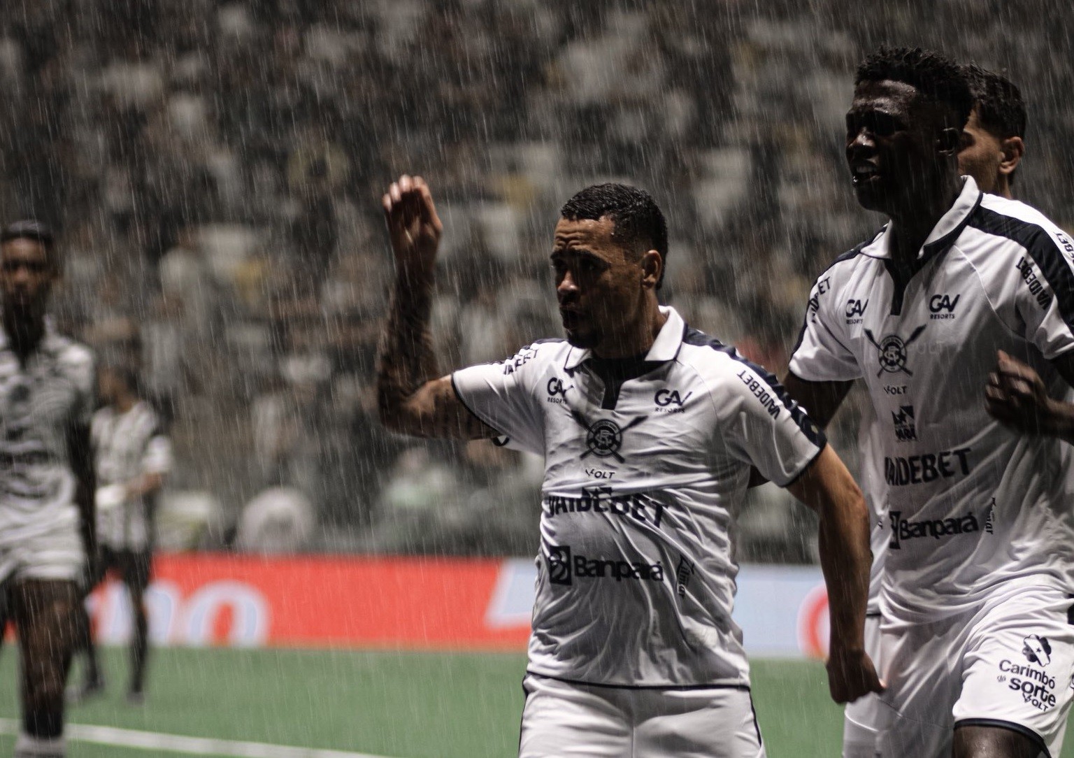 Déja-vu? Semelhança de gols de Pikachu contra Atlético-MG chama atenção; VEJA