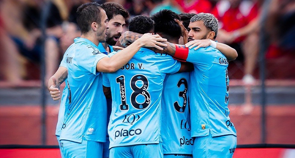 Análise: Vojvoda ganha fôlego com vitória suada, mas Santos ainda está devendo um bom futebol