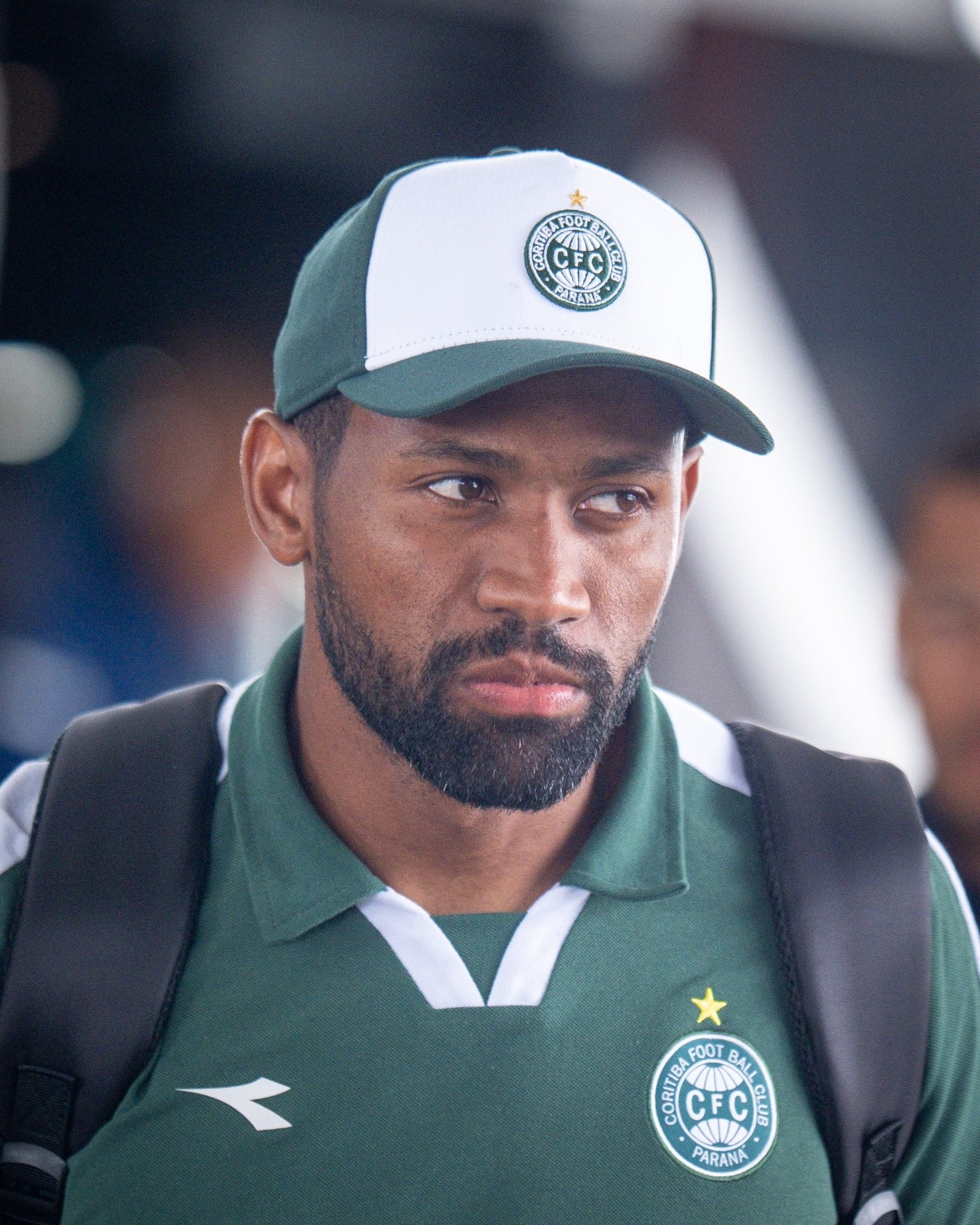 Coritiba mostra equilíbrio pelas laterais com Bruno Melo e Tinga