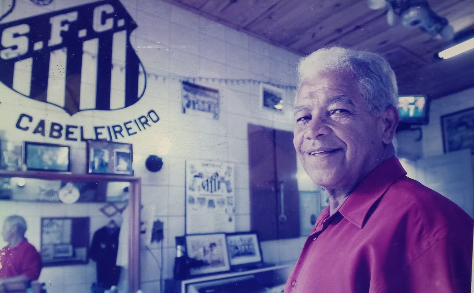 Santos e Pepe lamentam morte de Didi, barbeiro famoso por criar o corte de cabelo de Pelé