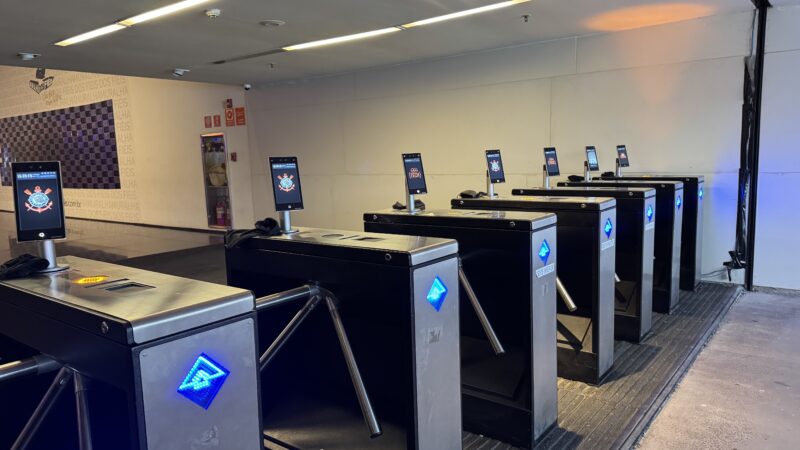 Corinthians analisa propostas de empresas interessadas em assumir Fiel Torcedor e bilheteria da Arena