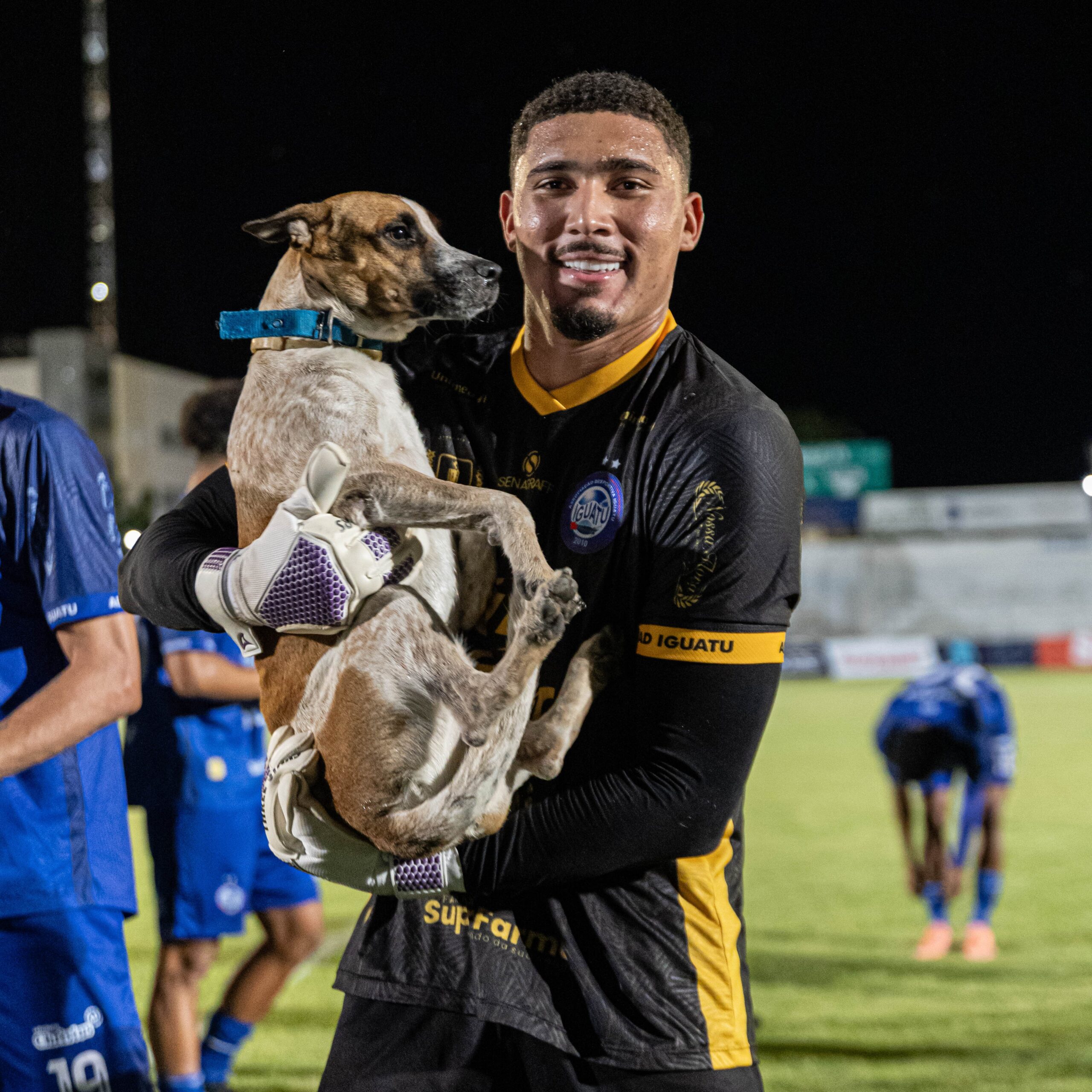 Viralizou: cão é adotado e comemora título com Iguatu; saiba história