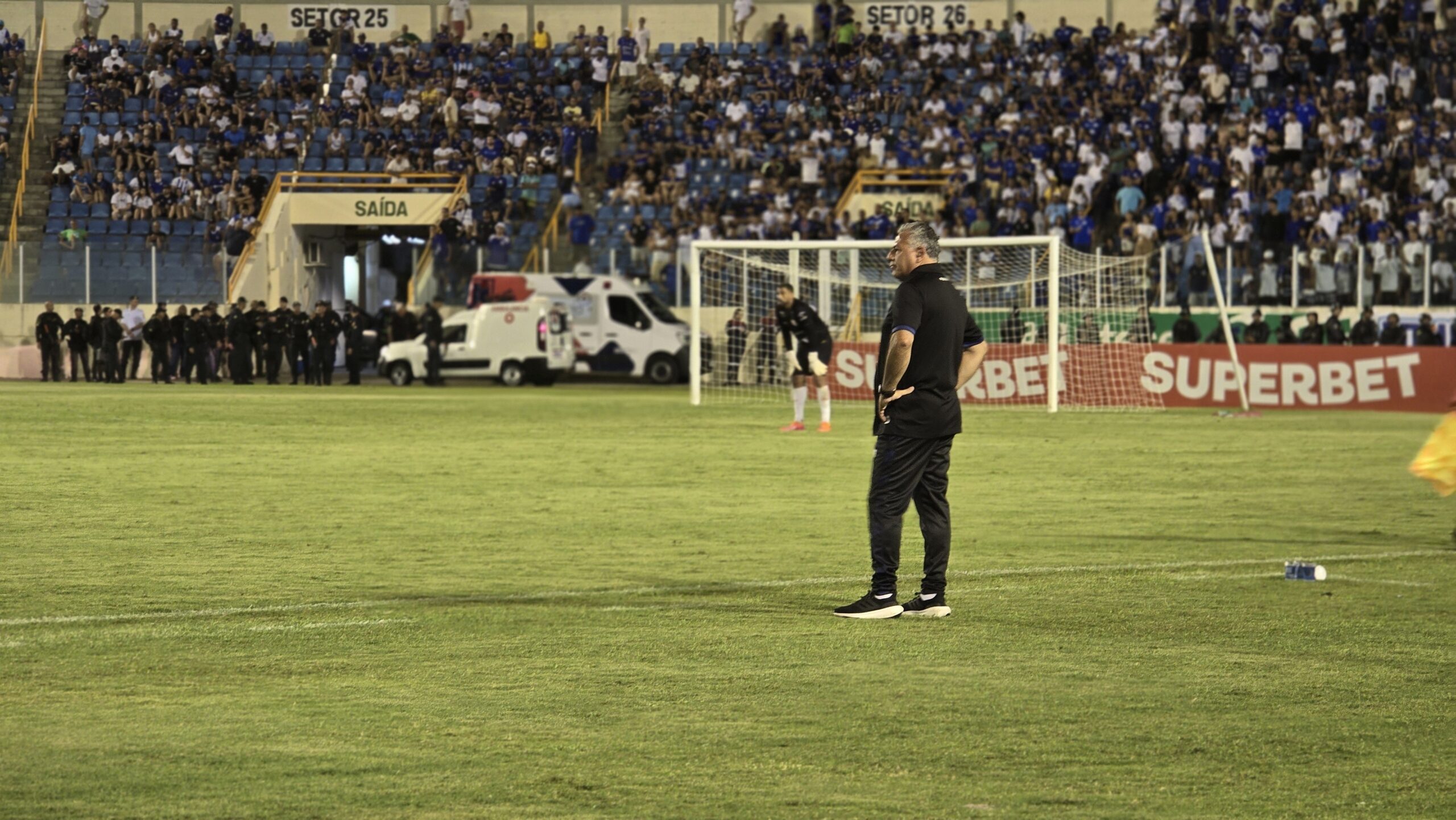 Confiança chega à 11ª temporada seguida com ao menos uma troca de treinador