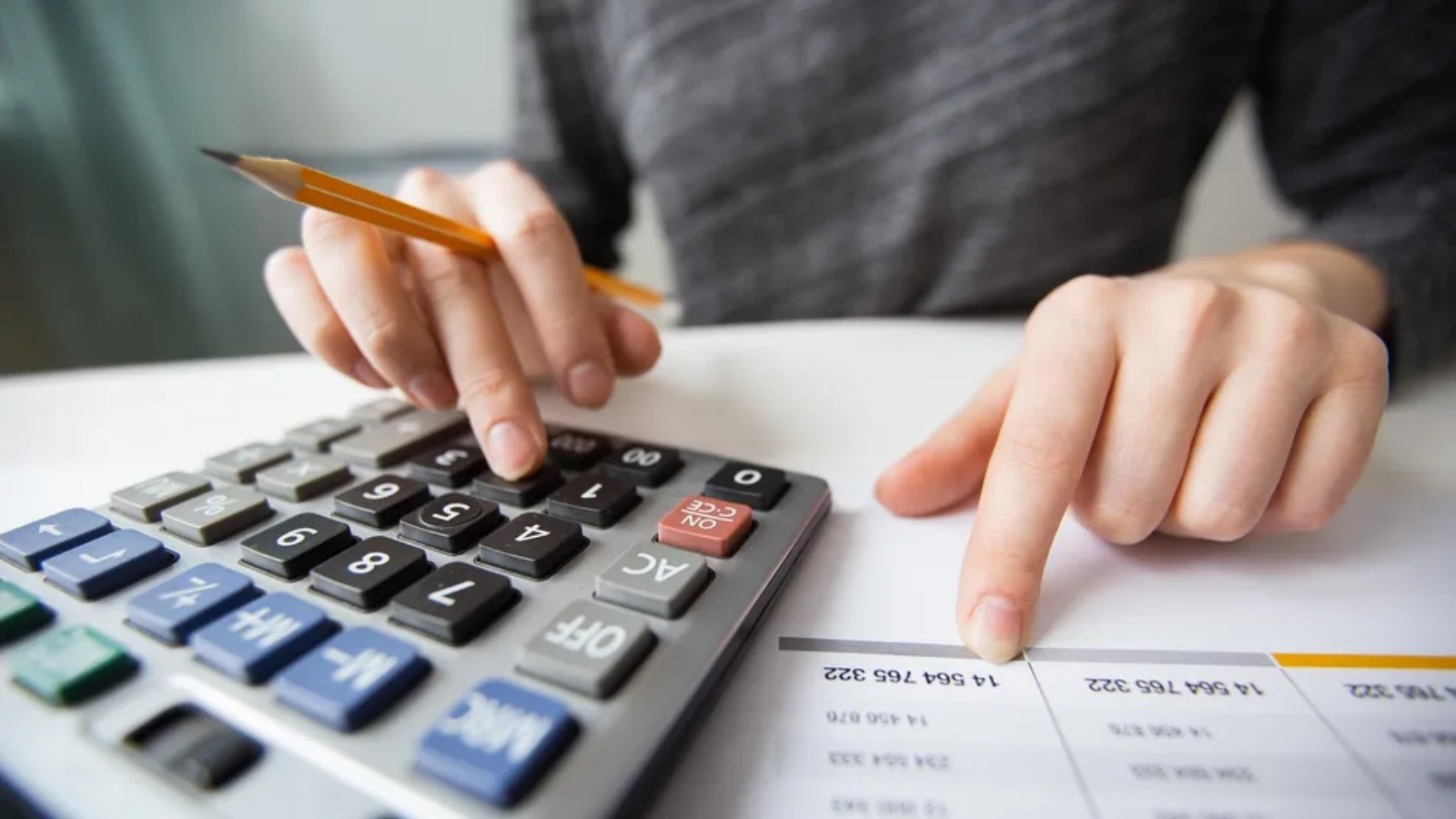 Inadimplência sobe em meio a juros elevados e alcança maior nível desde 2017