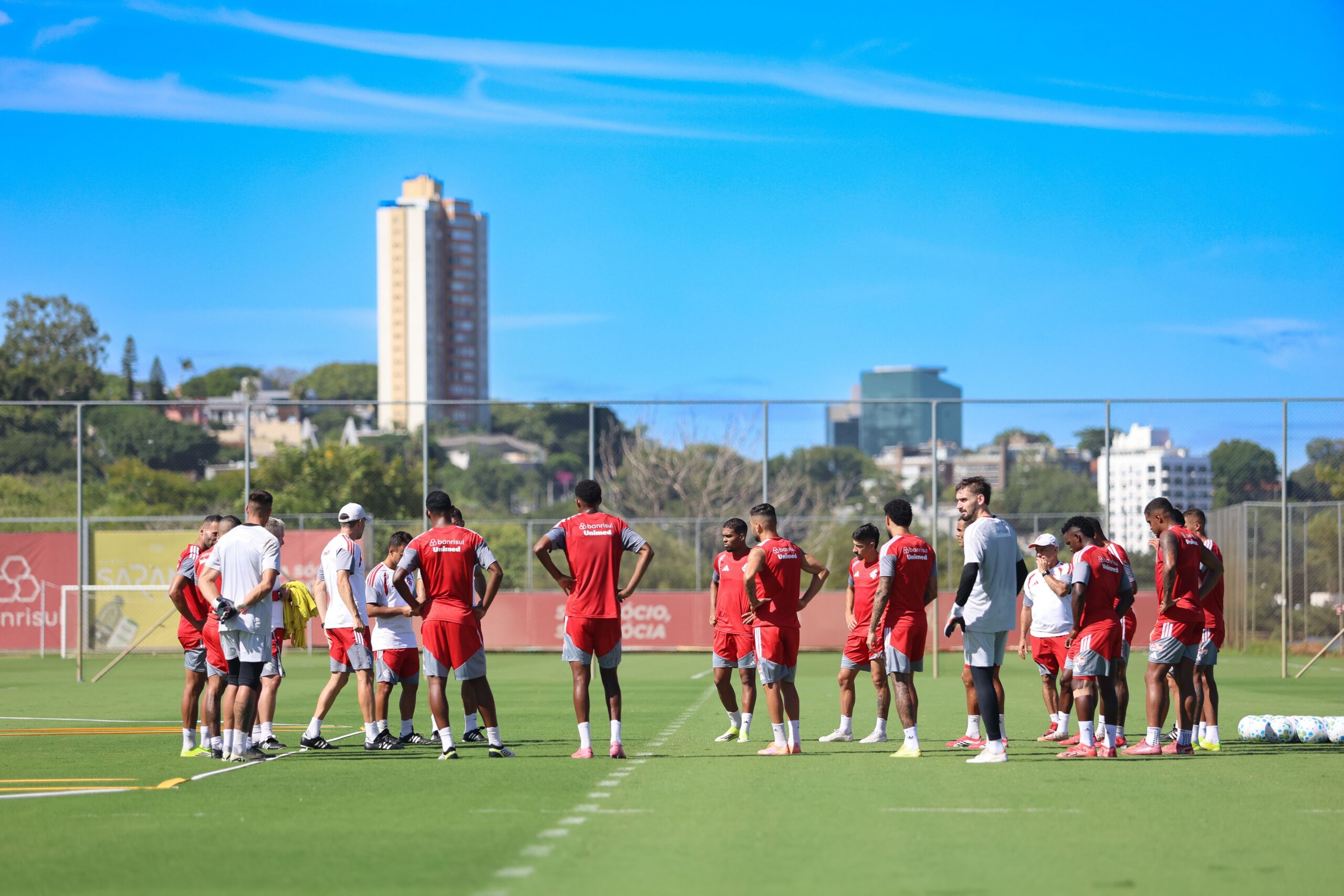 Inter encara semana decisiva com viagem mais longa do ano e força máxima no Brasileirão