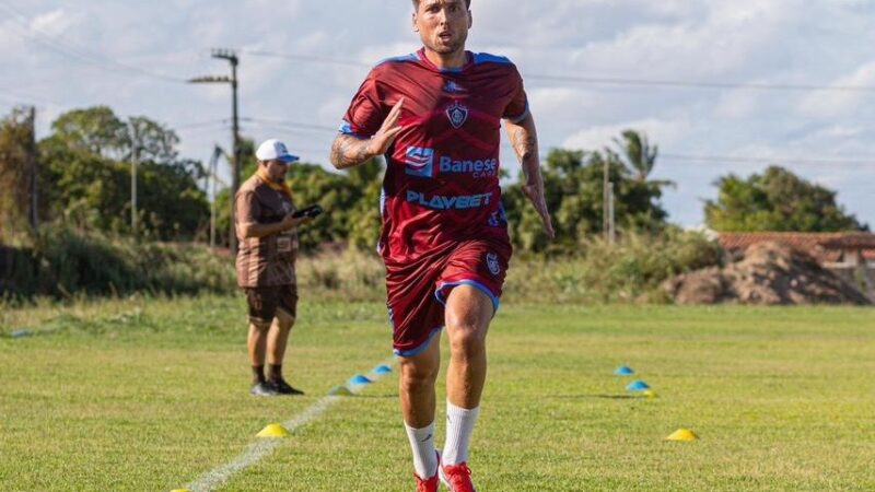 Itabaiana anuncia retorno do volante Karl após empréstimo