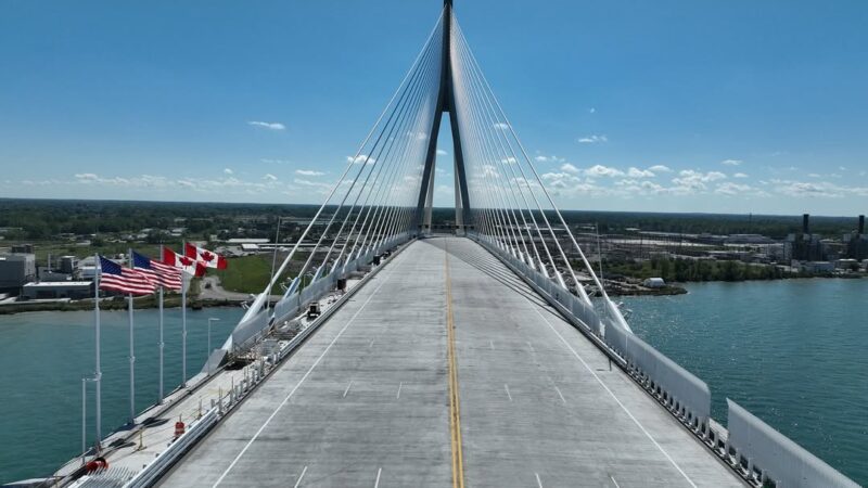 Trump ameaça impedir abertura de ponte entre EUA e Canadá