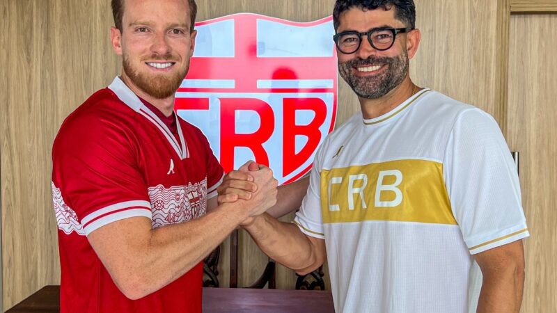 Apresentado pelo CRB, Lucas Lovat deve estrear no clássico contra o CSA