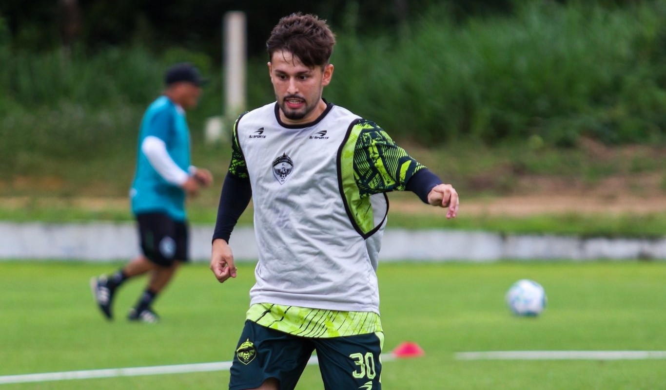 Com passagem na base do Grêmio, atacante Luisinho é o novo reforço do Manaus