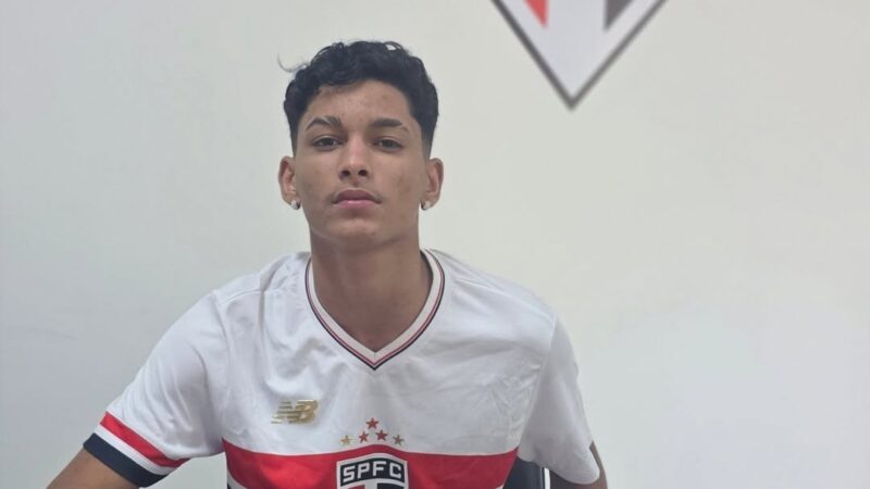 Atacante Pedro Ruan, destaque do Petrolina, acerta transferência para a base do São Paulo
