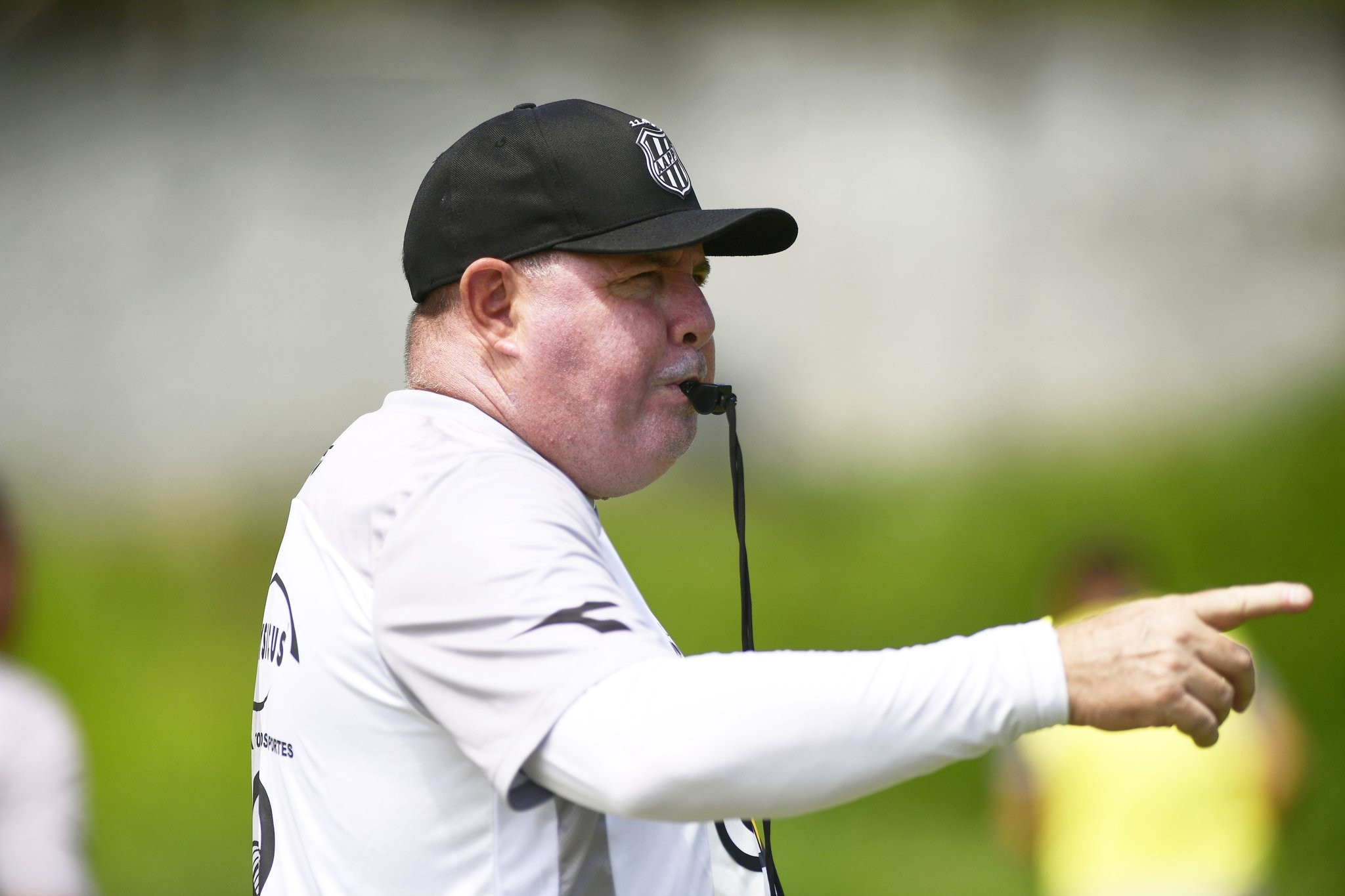 Escalação da Ponte: Marcelo testa formação com três zagueiros para enfrentar o São Paulo