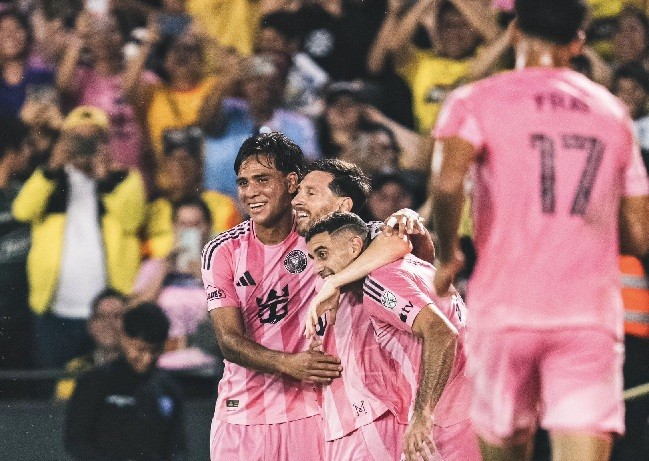 Com gol e assistência de Messi, Inter Miami empata em amistoso com Barcelona de Guayaquil