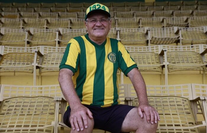 Torcedor de carteirinha: a história de Neivo Zago, sócio do Ypiranga há mais de 50 anos