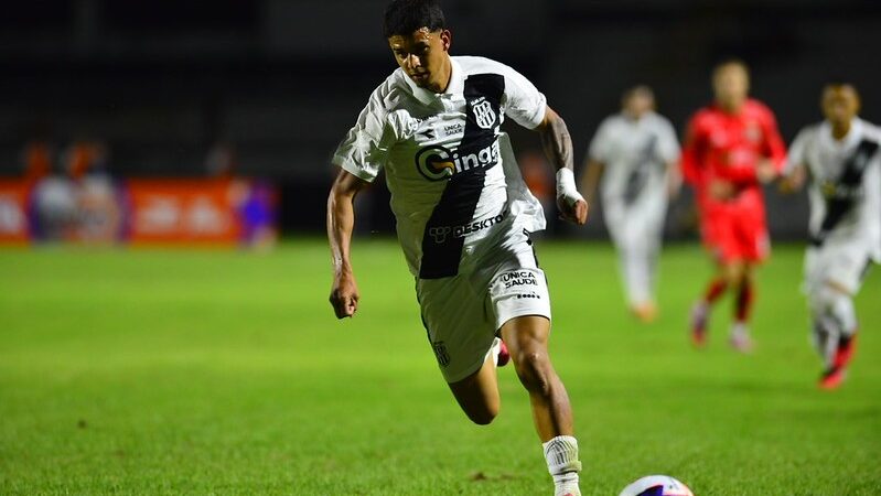 Ponte avalia investidas de Santos e Corinthians por destaque da Copinha
