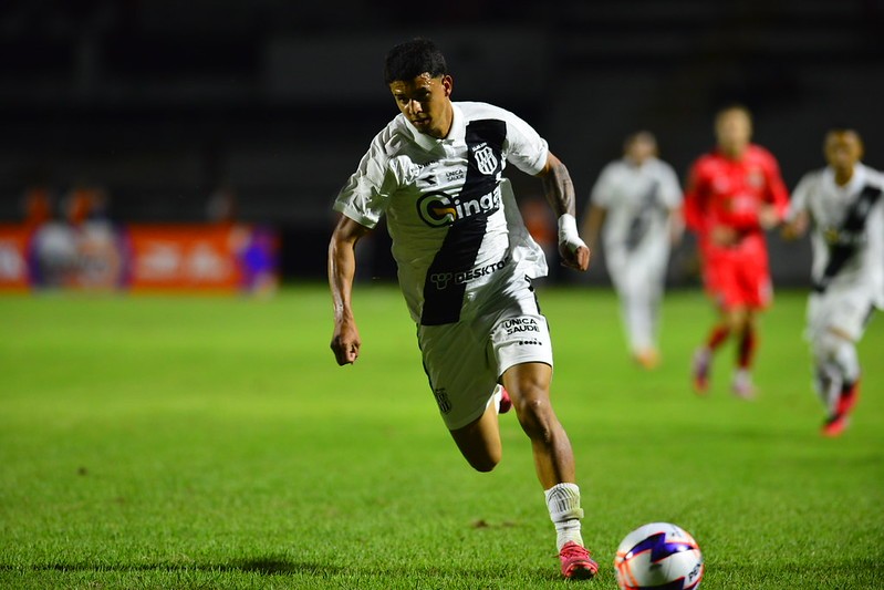 Ponte avalia investidas de Santos e Corinthians por destaque da Copinha